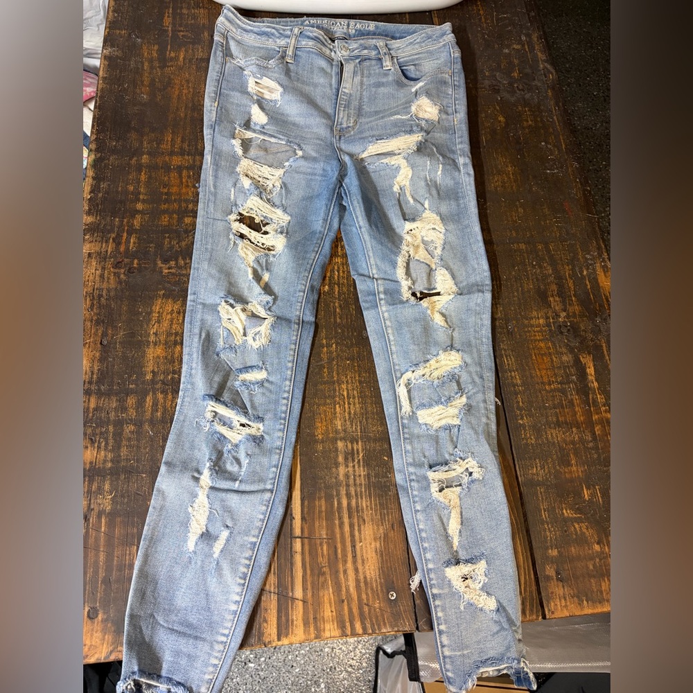 American eagle distressed jegging jeans
